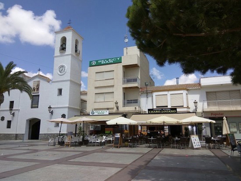 Plaza de la Constitución i sentrum av San Pedro del Pinatar